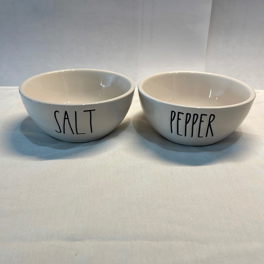 Rae Dunn Salt & Pepper Pinch Bowls